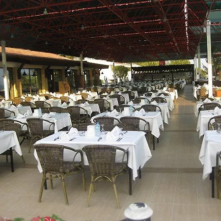 Aska Costa Club Side
