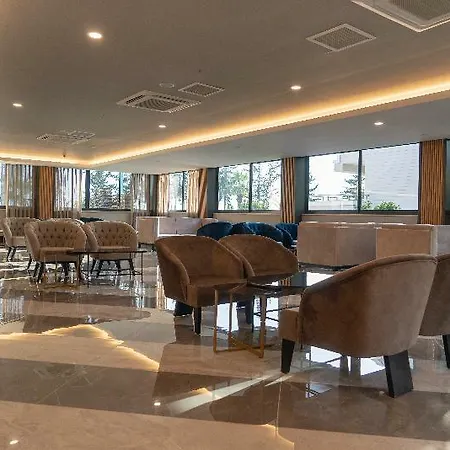 Aska Costa Club